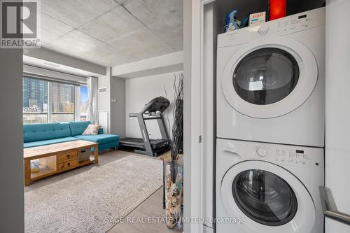 209 - 1205 Queen Street W, Toronto, ON - Indoor Photo Showing Laundry Room