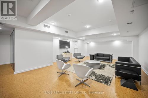 209 - 1205 Queen Street W, Toronto, ON - Indoor