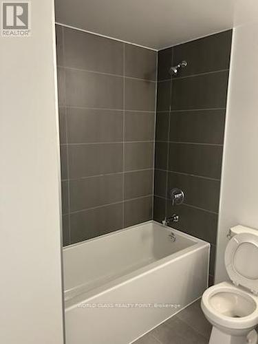 2408 - 8 Widmer Street, Toronto, ON - Indoor Photo Showing Bathroom