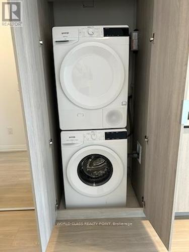 2408 - 8 Widmer Street, Toronto, ON - Indoor Photo Showing Laundry Room