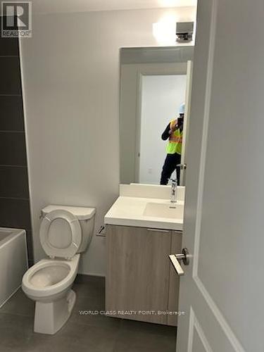 2408 - 8 Widmer Street, Toronto, ON - Indoor Photo Showing Bathroom