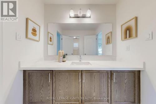 1825 William Lott Drive, Oshawa, ON - Indoor Photo Showing Bathroom