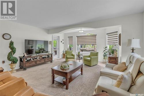 107 4525 Marigold Drive, Regina, SK - Indoor Photo Showing Living Room