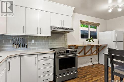 27 Price Crescent, Regina, SK - Indoor Photo Showing Kitchen