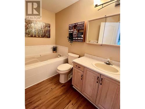 3808 Sawgrass Drive, Osoyoos, BC - Indoor Photo Showing Bathroom