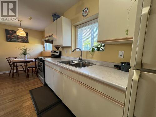 3808 Sawgrass Drive, Osoyoos, BC - Indoor Photo Showing Kitchen With Double Sink