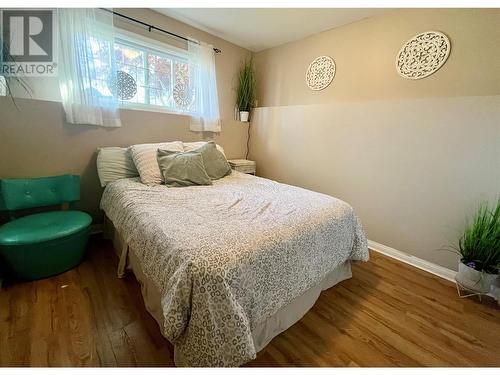 3808 Sawgrass Drive, Osoyoos, BC - Indoor Photo Showing Bedroom