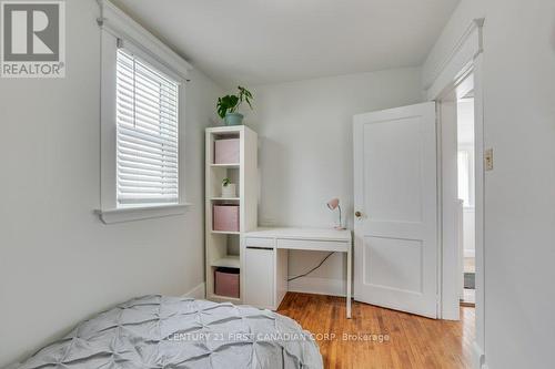 265 Highbury Avenue, London, ON - Indoor Photo Showing Bedroom