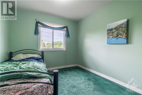 33 Halkirk Avenue, Kanata, ON - Indoor Photo Showing Bedroom