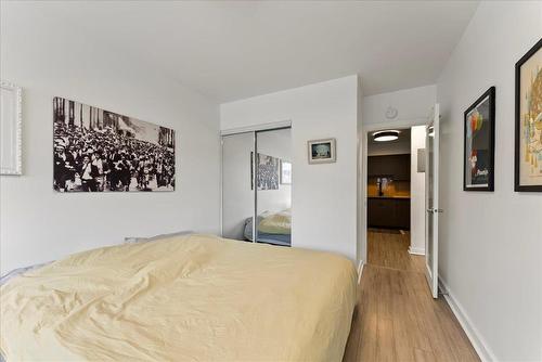 410 71 Roslyn Road, Winnipeg, MB - Indoor Photo Showing Bedroom