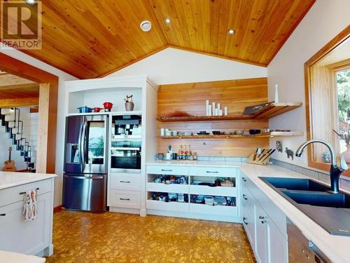 8116 Emmonds Road, Powell River, BC - Indoor Photo Showing Kitchen With Double Sink