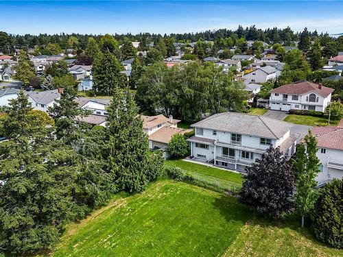 4050 Dawnview Cres, Saanich, BC 