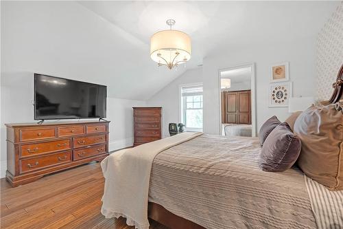 4078 Highway #6 S, Mount Hope, ON - Indoor Photo Showing Bedroom