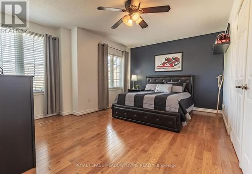 1042 Zimmerman Crescent, Milton, ON - Indoor Photo Showing Bedroom