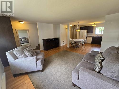 5 4632 Davis Avenue, Terrace, BC - Indoor Photo Showing Living Room