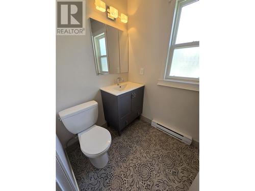 5 4632 Davis Avenue, Terrace, BC - Indoor Photo Showing Bathroom