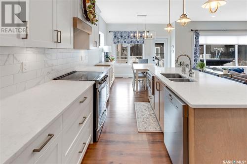 336 Bolstad Way, Saskatoon, SK - Indoor Photo Showing Kitchen With Double Sink With Upgraded Kitchen