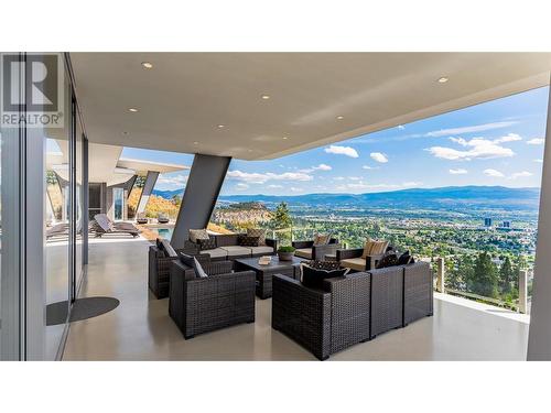 764 Rockcliffe Place, Kelowna, BC - 