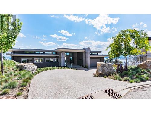 764 Rockcliffe Place, Kelowna, BC - Outdoor