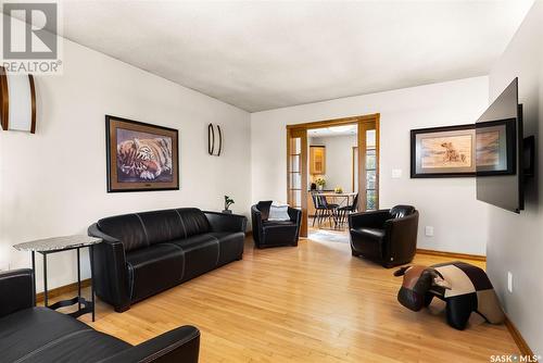 86 Dunning Crescent, Regina, SK - Indoor Photo Showing Living Room
