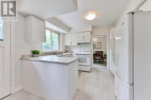 1473 Bunsden Avenue, Mississauga, ON - Indoor Photo Showing Kitchen With Double Sink
