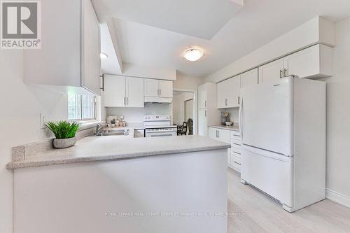 1473 Bunsden Avenue, Mississauga, ON - Indoor Photo Showing Kitchen With Double Sink