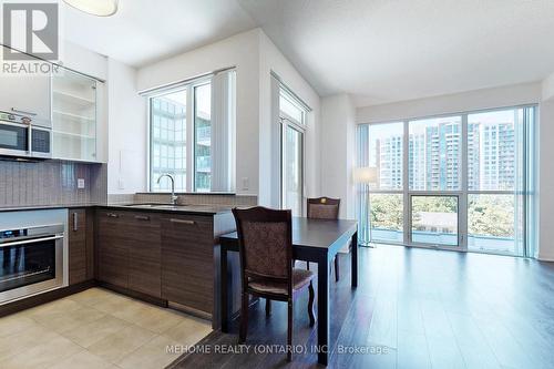 316 - 5168 Yonge Street, Toronto (Willowdale West), ON - Indoor Photo Showing Kitchen