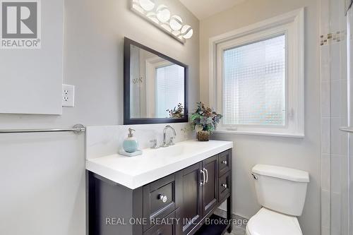 173 Sussex Avenue, Richmond Hill, ON - Indoor Photo Showing Bathroom