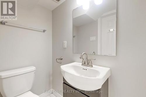 173 Sussex Avenue, Richmond Hill, ON - Indoor Photo Showing Bathroom