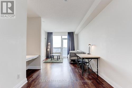 3821 - 5 Sheppard Avenue E, Toronto, ON - Indoor