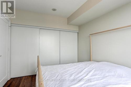 3821 - 5 Sheppard Avenue E, Toronto, ON - Indoor Photo Showing Bedroom