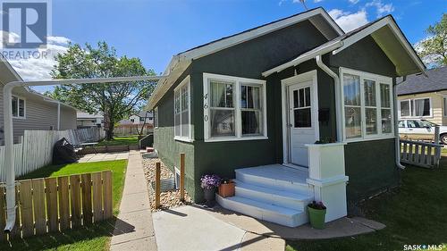 460 4Th Avenue Nw, Swift Current, SK - Outdoor With Deck Patio Veranda With Exterior