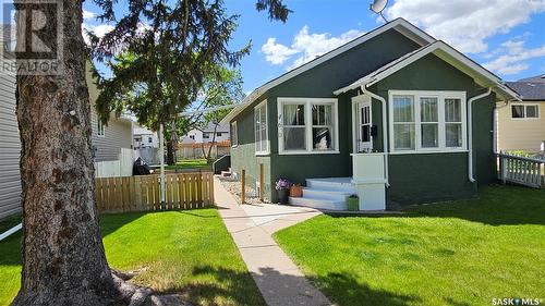 460 4Th Avenue Nw, Swift Current, SK - Outdoor