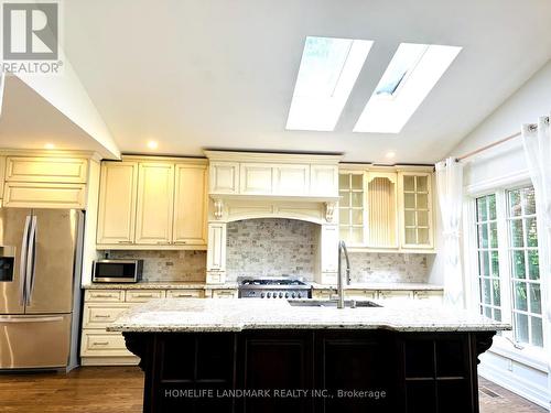 125 Bannatyne Drive, Toronto (St. Andrew-Windfields), ON - Indoor Photo Showing Kitchen With Upgraded Kitchen