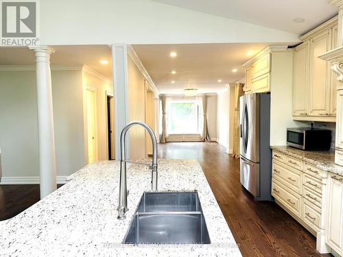 125 Bannatyne Drive, Toronto (St. Andrew-Windfields), ON - Indoor Photo Showing Kitchen With Upgraded Kitchen