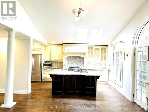 125 Bannatyne Drive, Toronto (St. Andrew-Windfields), ON - Indoor Photo Showing Kitchen With Upgraded Kitchen