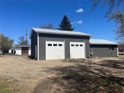 320 Main St, Carberry, MB 