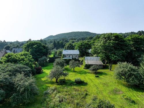 Photo aÃ©rienne - 411 Ch. Des Moulins, Mont-Saint-Hilaire, QC - Outdoor With View