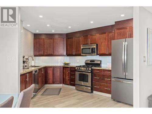 1160 Bernard Avenue Unit# 305, Kelowna, BC - Indoor Photo Showing Kitchen