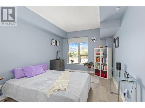 1160 Bernard Avenue Unit# 305, Kelowna, BC - Indoor Photo Showing Bedroom