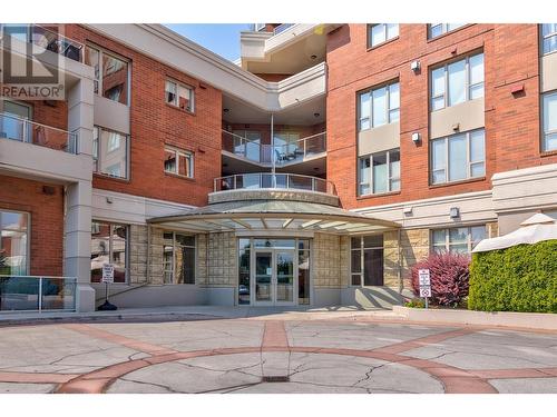 1160 Bernard Avenue Unit# 305, Kelowna, BC - Outdoor With Facade