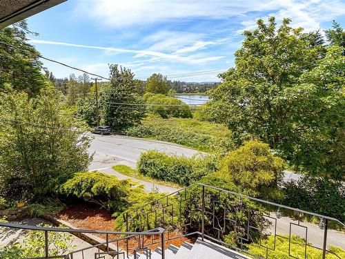 4087 Carey Rd, Saanich, BC 