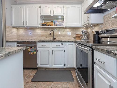302-1217 Pandora Ave, Victoria, BC - Indoor Photo Showing Kitchen With Upgraded Kitchen