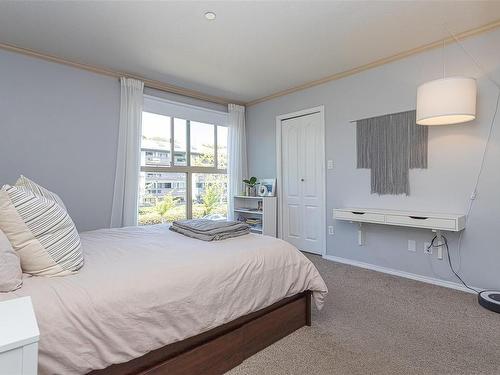 302-1217 Pandora Ave, Victoria, BC - Indoor Photo Showing Bedroom