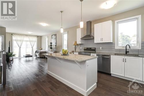 20 Seabert Drive, Arnprior, ON - Indoor Photo Showing Kitchen With Upgraded Kitchen
