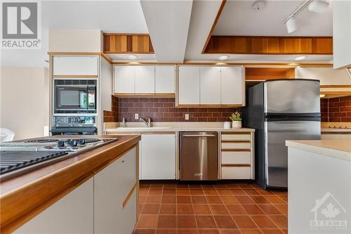 235 Elgin Street W, Arnprior, ON - Indoor Photo Showing Kitchen