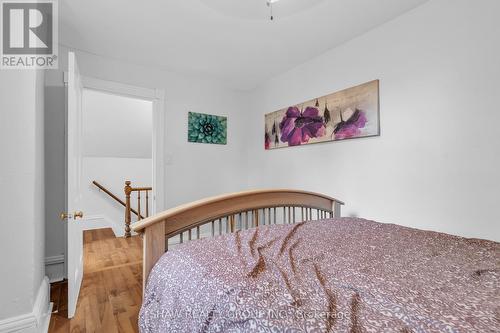 23 Bond Street, Cambridge, ON - Indoor Photo Showing Bedroom