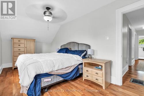 23 Bond Street, Cambridge, ON - Indoor Photo Showing Bedroom