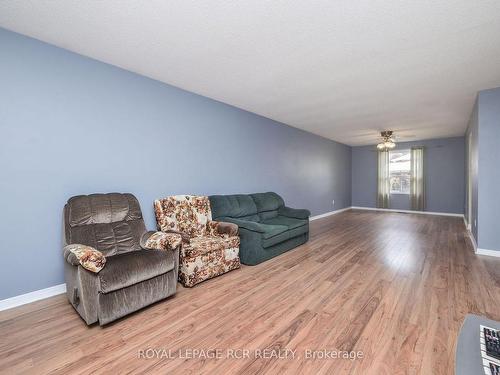 14 Robertson Rd, Essa, ON - Indoor Photo Showing Other Room