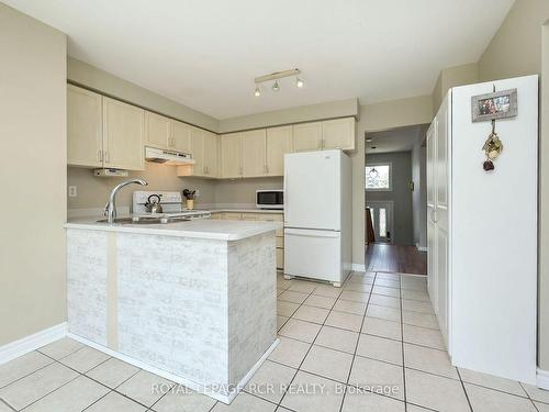 14 Robertson Rd, Essa, ON - Indoor Photo Showing Kitchen With Double Sink